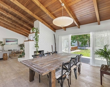 23023 Gainford Street - Photo Thumbnail 10