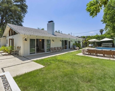 23023 Gainford Street - Photo Thumbnail 17