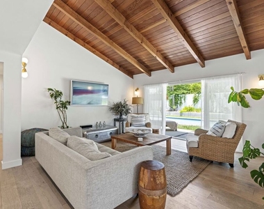 23023 Gainford Street - Photo Thumbnail 11