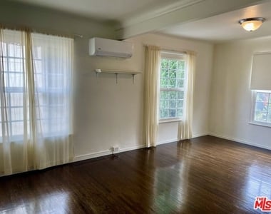 9050 Elevado Street - Photo Thumbnail 13