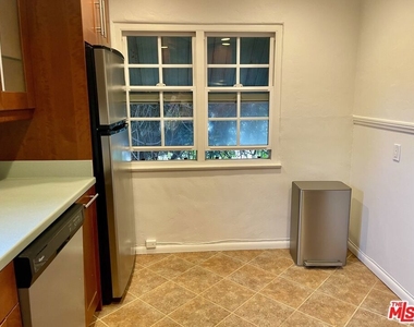 9050 Elevado Street - Photo Thumbnail 21