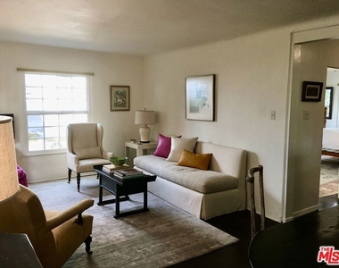 9050 Elevado Street - Photo Thumbnail 12