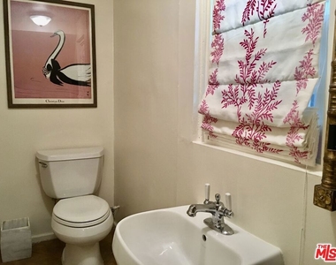 9050 Elevado Street - Photo Thumbnail 7