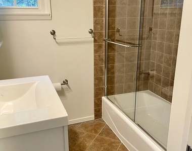 9050 Elevado Street - Photo Thumbnail 17