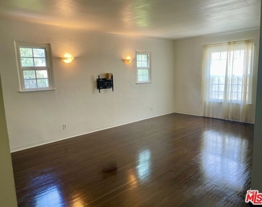 9050 Elevado Street - Photo Thumbnail 9