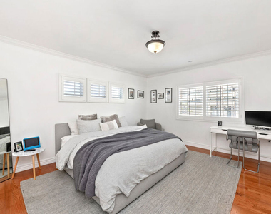 1135 Rexford Drive - Photo Thumbnail 14