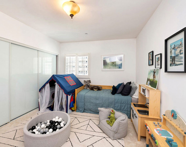 1135 Rexford Drive - Photo Thumbnail 20