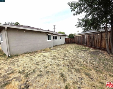 2068 Revere Drive - Photo Thumbnail 16