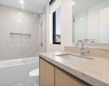 426 Arnaz Drive - Photo Thumbnail 4