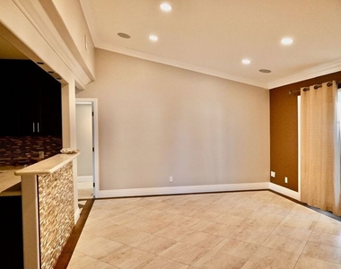 9716 Casaba Avenue - Photo Thumbnail 8