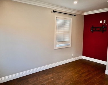 9716 Casaba Avenue - Photo Thumbnail 15