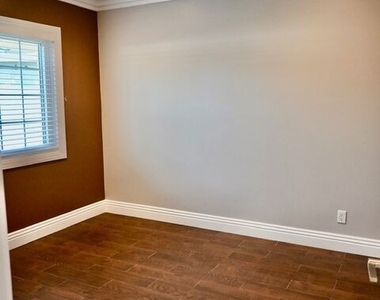9716 Casaba Avenue - Photo Thumbnail 14