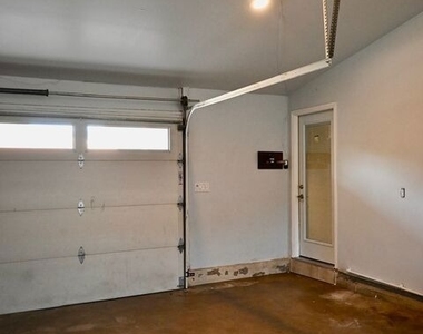 9716 Casaba Avenue - Photo Thumbnail 27