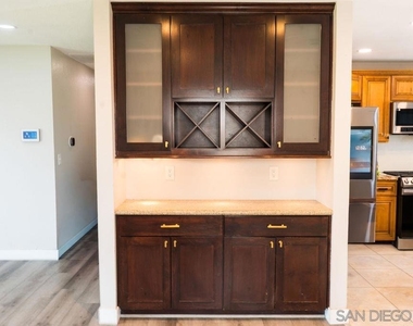 5985 Fennell Ave - Photo Thumbnail 7
