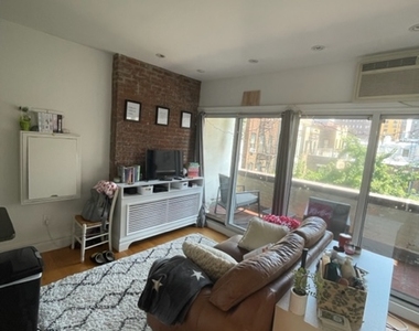 West 76th Street between Amsterdam and Columbus Avenue - Photo Thumbnail 2
