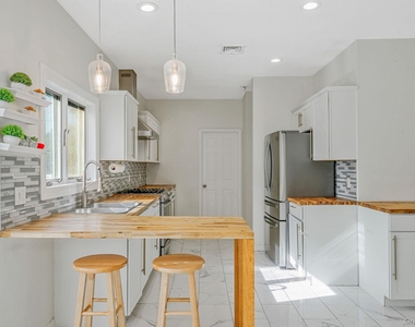 3 Embassy Road - Photo Thumbnail 9