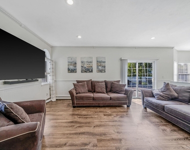 3 Embassy Road - Photo Thumbnail 5