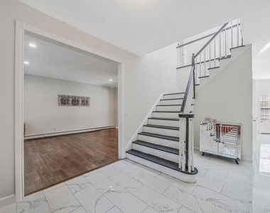 3 Embassy Road - Photo Thumbnail 16