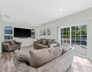 3 Embassy Road - Photo Thumbnail 7