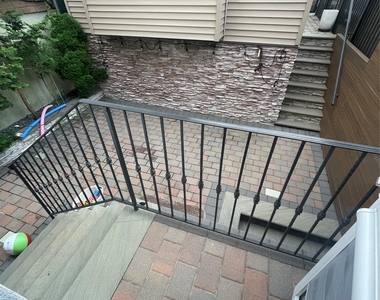 6160 56th Street - Photo Thumbnail 2