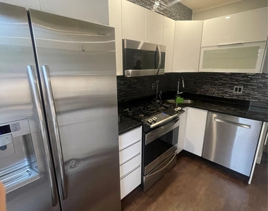 6160 56th Street - Photo Thumbnail 5