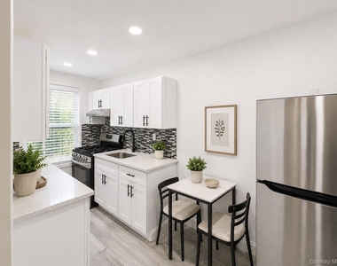 88-10 34 Avenue - Photo Thumbnail 9