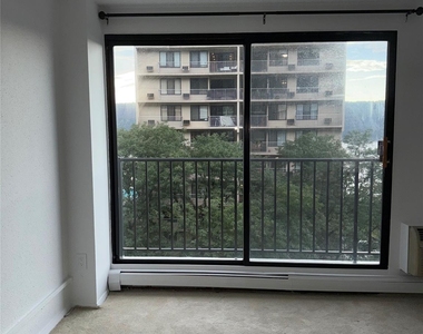 1116 Warburton Avenue - Photo Thumbnail 2