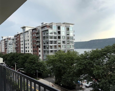 1116 Warburton Avenue - Photo Thumbnail 10