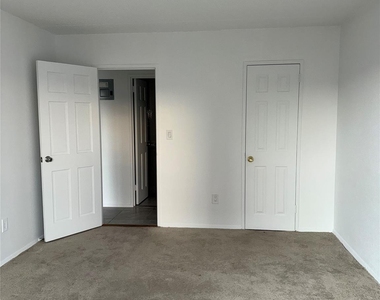 1116 Warburton Avenue - Photo Thumbnail 4