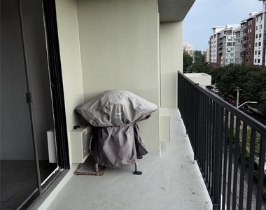 1116 Warburton Avenue - Photo Thumbnail 9