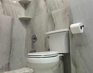 4218 66th St. - Photo Thumbnail 7