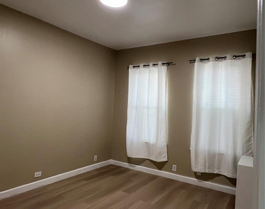 4218 66th St. - Photo Thumbnail 13