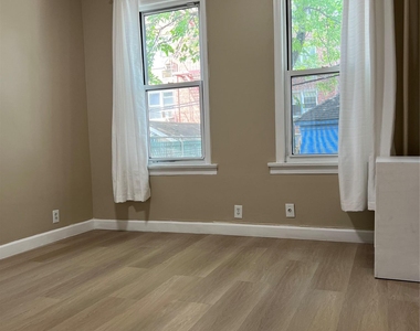 4218 66th St. - Photo Thumbnail 10