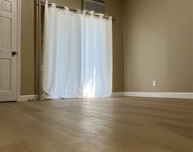 4218 66th St. - Photo Thumbnail 16