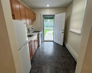 165 Larkfield Road - Photo Thumbnail 3