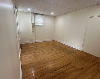 165 Larkfield Road - Photo Thumbnail 7