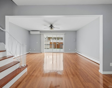 71 Roosevelt Drive - Photo Thumbnail 10