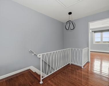 71 Roosevelt Drive - Photo Thumbnail 18