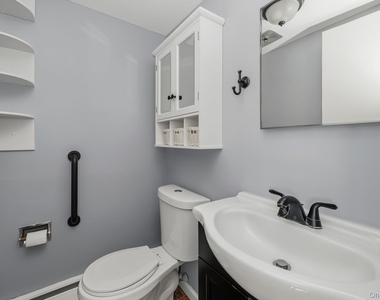71 Roosevelt Drive - Photo Thumbnail 16