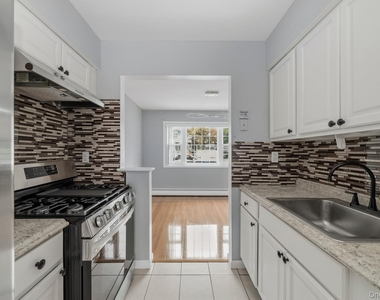 71 Roosevelt Drive - Photo Thumbnail 8