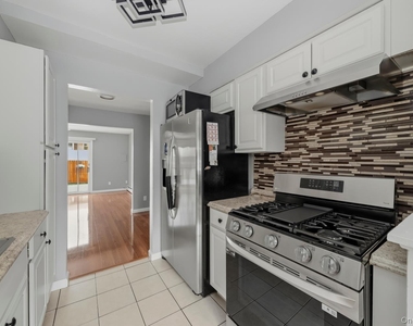 71 Roosevelt Drive - Photo Thumbnail 6