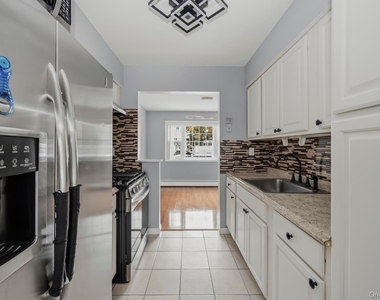 71 Roosevelt Drive - Photo Thumbnail 7