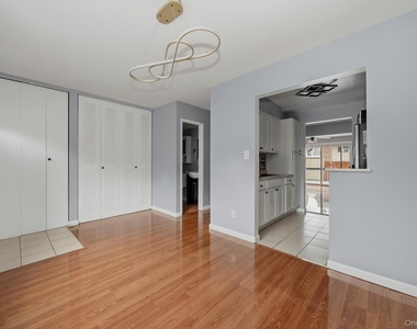 71 Roosevelt Drive - Photo Thumbnail 3