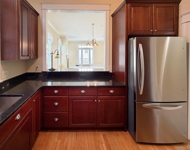 19 Cropsey Street - Photo Thumbnail 12