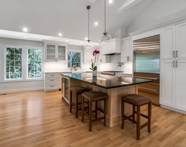 6 Fox Ridge Road - Photo Thumbnail 13