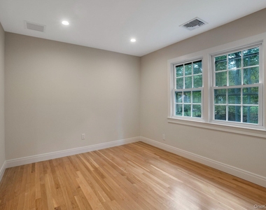 6 Fox Ridge Road - Photo Thumbnail 20