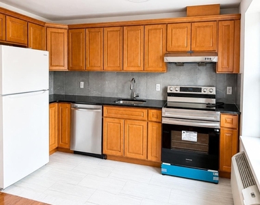 8713 Homelawn Street - Photo Thumbnail 2