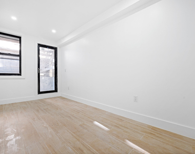 259 E 28th Street - Photo Thumbnail 5