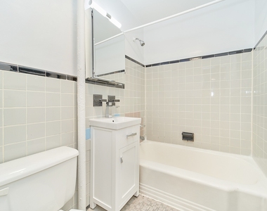 353 W 44th Street - Photo Thumbnail 4