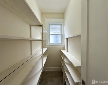 11 Oxford Street - Photo Thumbnail 9